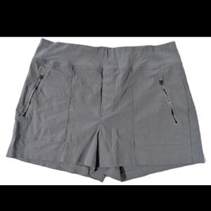 Athleta Women’s Activewear Stretch Trekkie Shorts Workout Size 12 Gray
